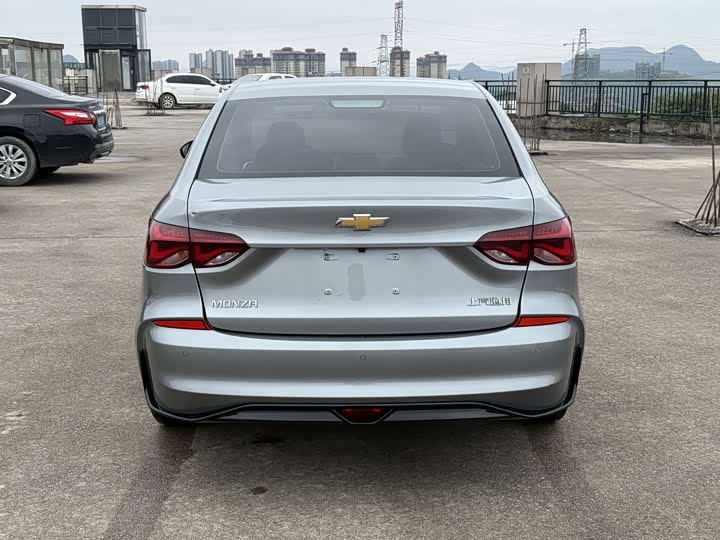 Фото 4 - Chevrolet Monza