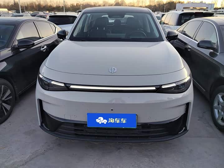 Фото 2 - Leapmotor C10