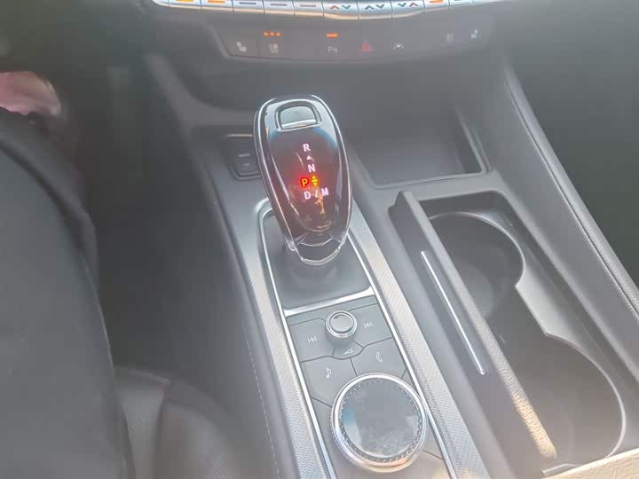 Фото 14 - Cadillac CT5