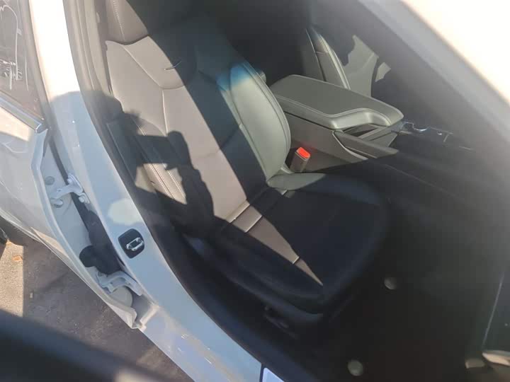 Фото 25 - Cadillac CT5