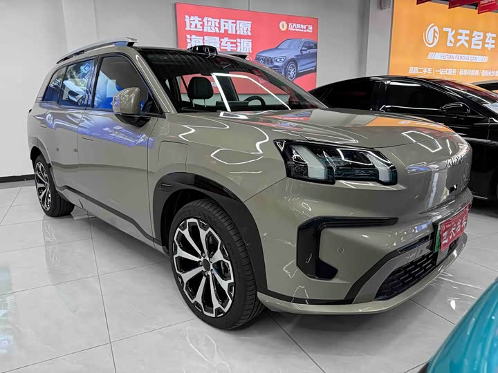 Фото 2 - GAC Aion V