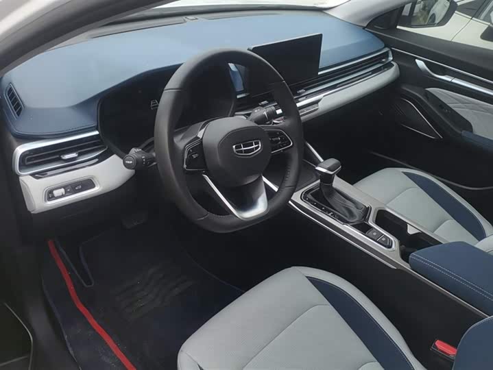 Фото 12 - Geely Emgrand