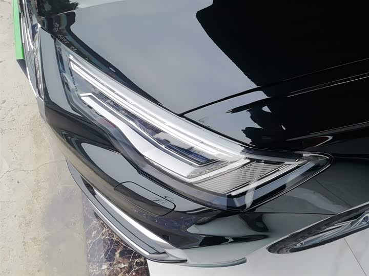 Фото 24 - Audi A6L