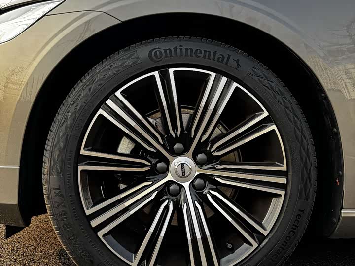 Фото 7 - Volvo S60