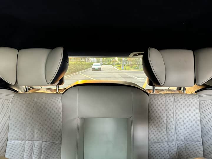 Фото 10 - Buick GL8 ES