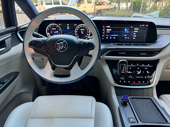 Фото 6 - Buick GL8 ES