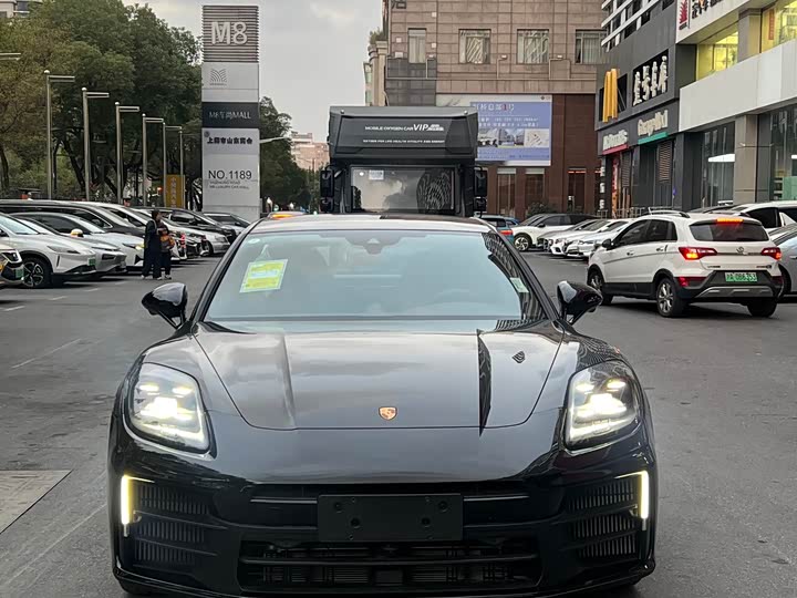 Фото 2 - Porsche Panamera