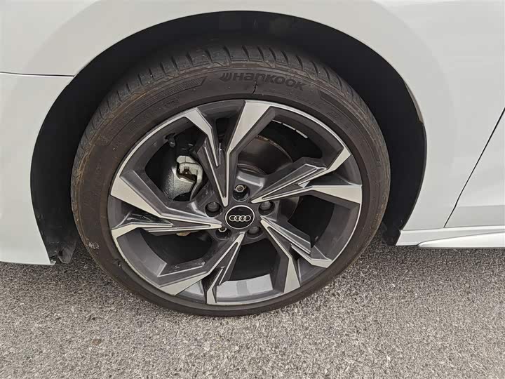 Фото 23 - Audi A3