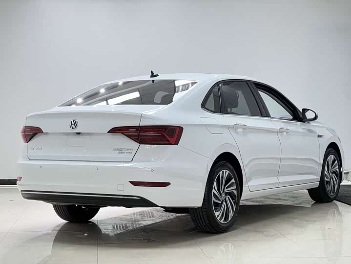 Фото 4 - Volkswagen Sagitar L