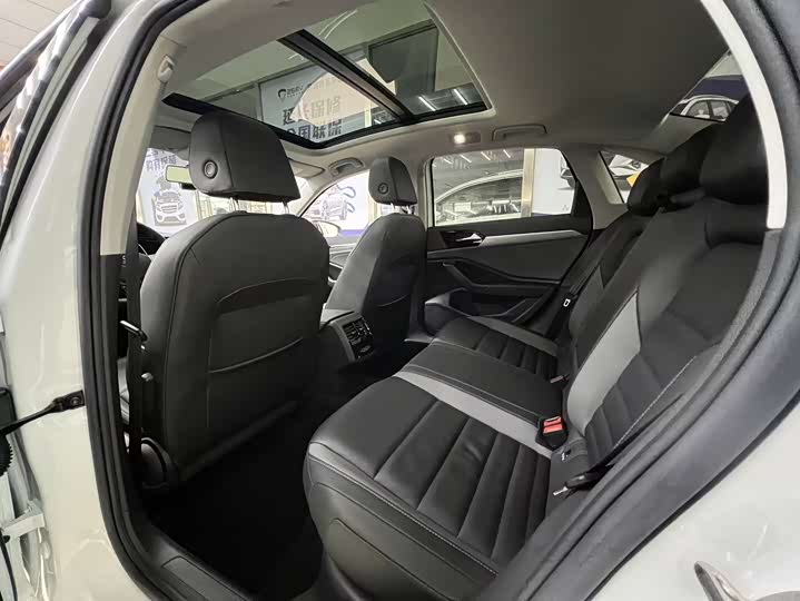 Фото 7 - Volkswagen Sagitar L