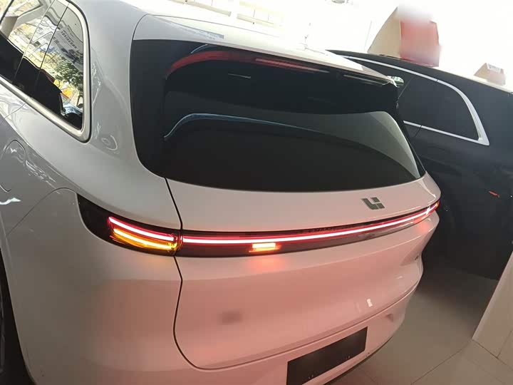 Фото 22 - LiXiang L6