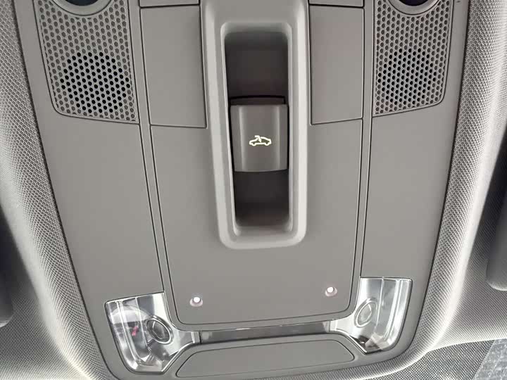 Фото 12 - Audi Q2L