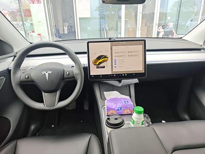 Фото 9 - Tesla Model Y