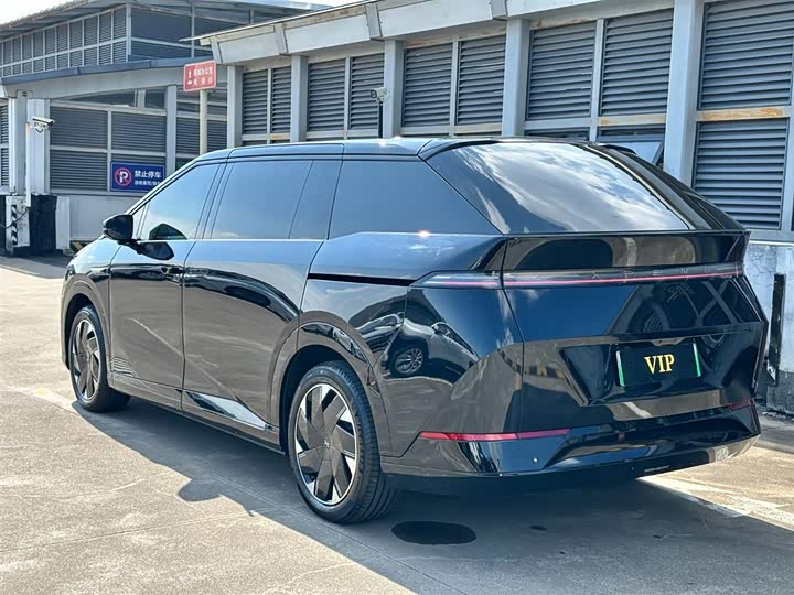 Фото 7 - XPeng X9