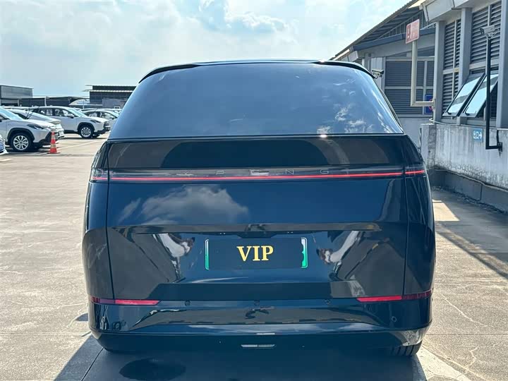 Фото 8 - XPeng X9