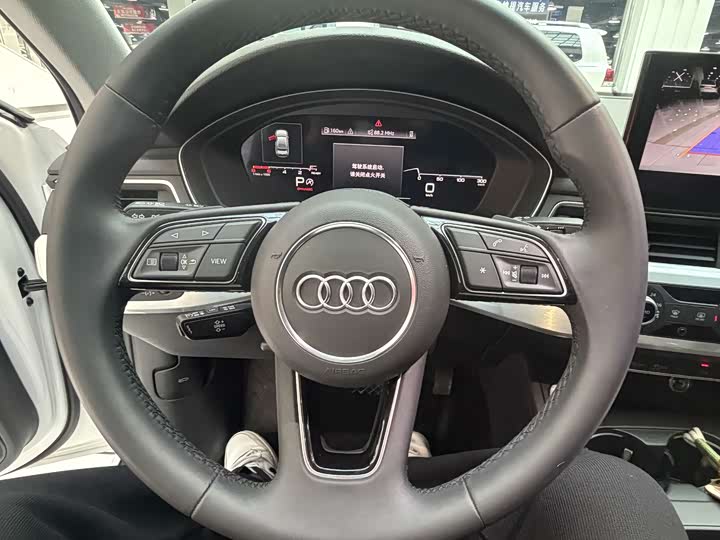 Фото 10 - Audi A4L