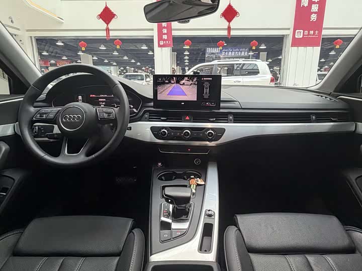 Фото 6 - Audi A4L