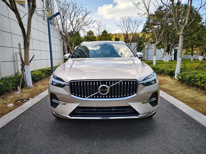 Фото 2 - Volvo XC60
