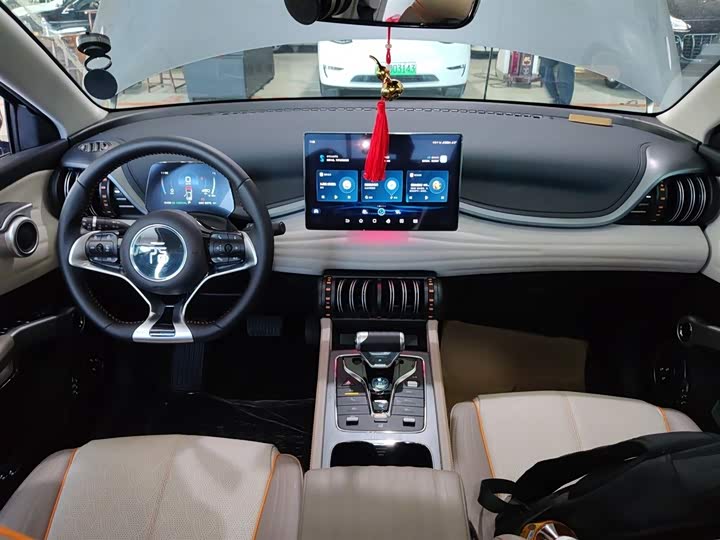 Фото 10 - BYD Yuan Plus