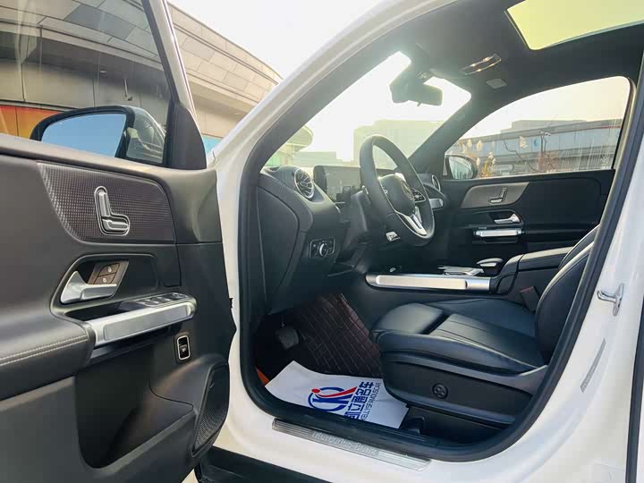 Фото 6 - Mercedes-Benz GLB-Class