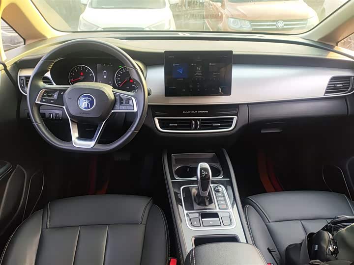 Фото 10 - BYD Song Max