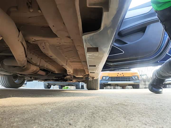 Фото 21 - BYD Song Max