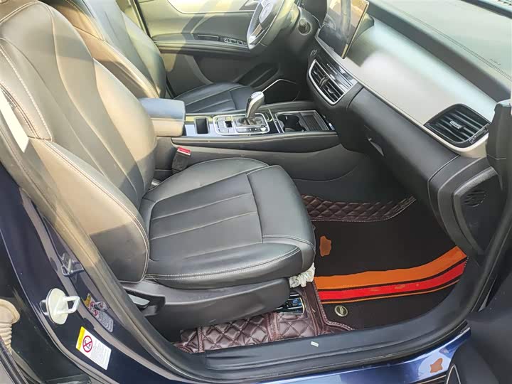 Фото 25 - BYD Song Max