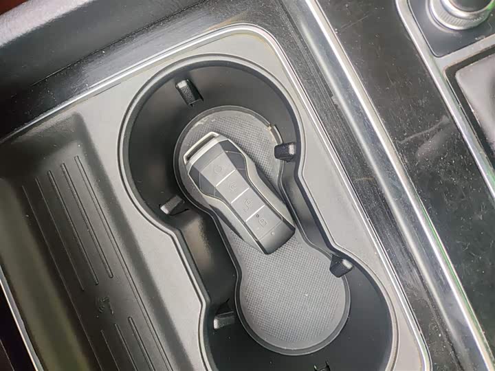 Фото 9 - BYD Song Max