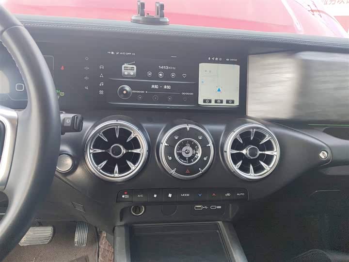 Фото 13 - Tank 300