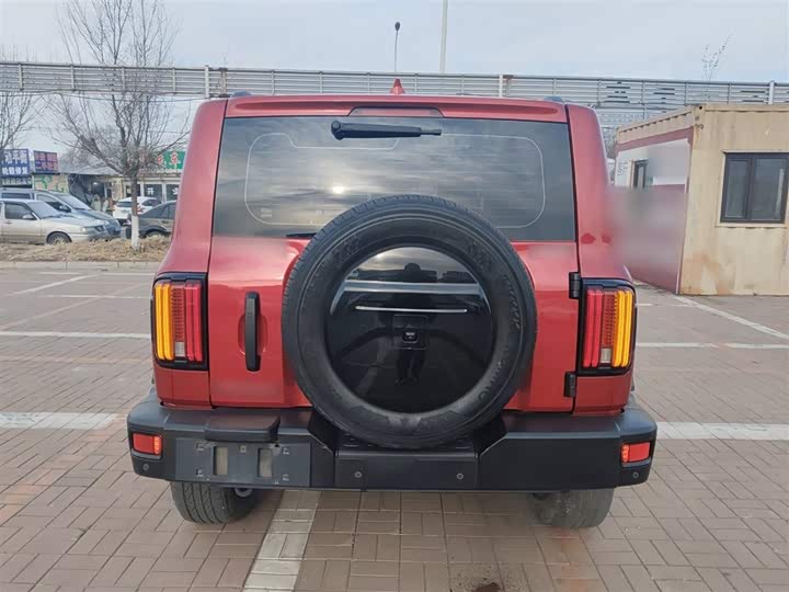 Фото 6 - Tank 300