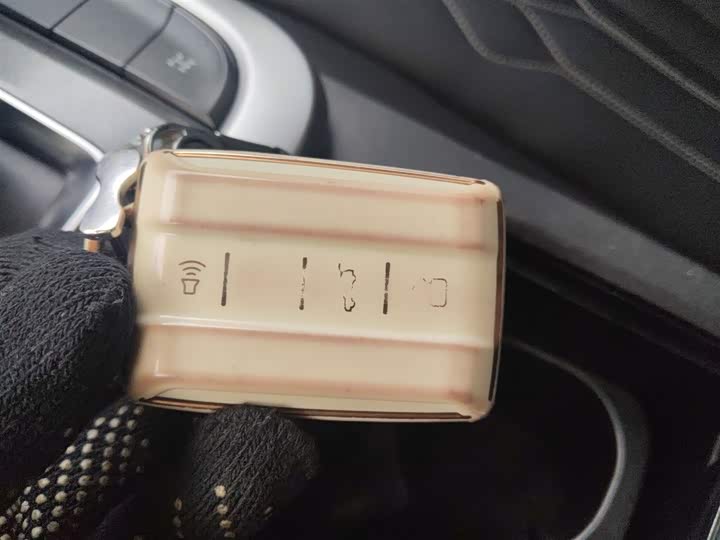 Фото 9 - Tank 300