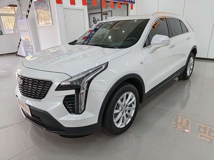 Фото 1 - Cadillac XT4