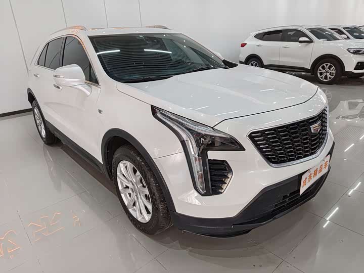 Фото 3 - Cadillac XT4