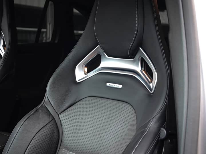 Фото 12 - Mercedes-Benz GLA-Class AMG