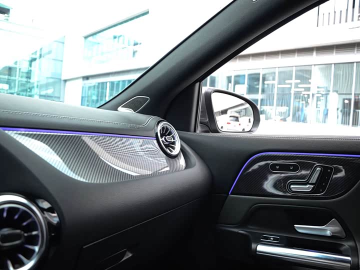 Фото 17 - Mercedes-Benz GLA-Class AMG