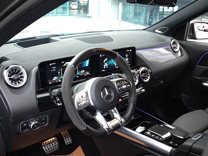 Фото 8 - Mercedes-Benz GLA-Class AMG