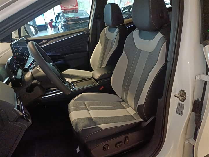 Фото 15 - Volkswagen ID.4 Crozz