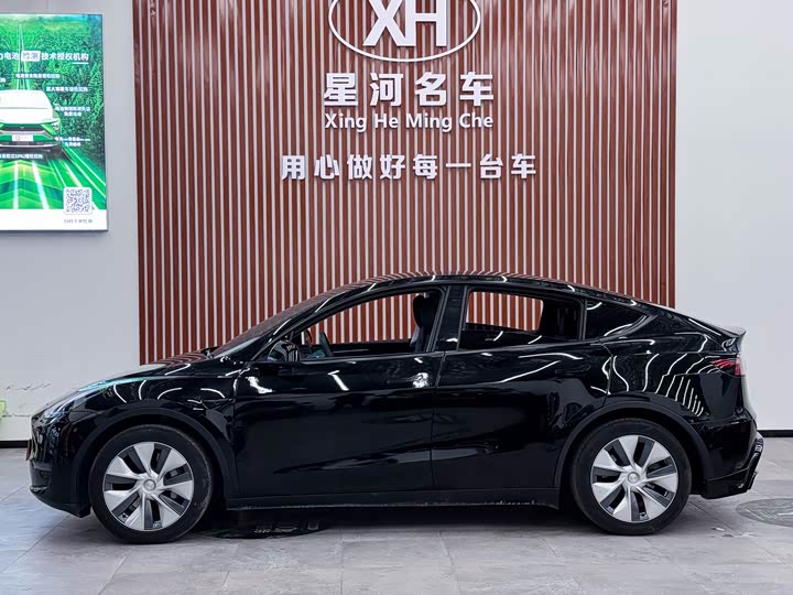 Фото 4 - Tesla Model Y