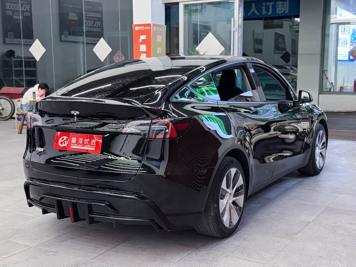 Фото 7 - Tesla Model Y