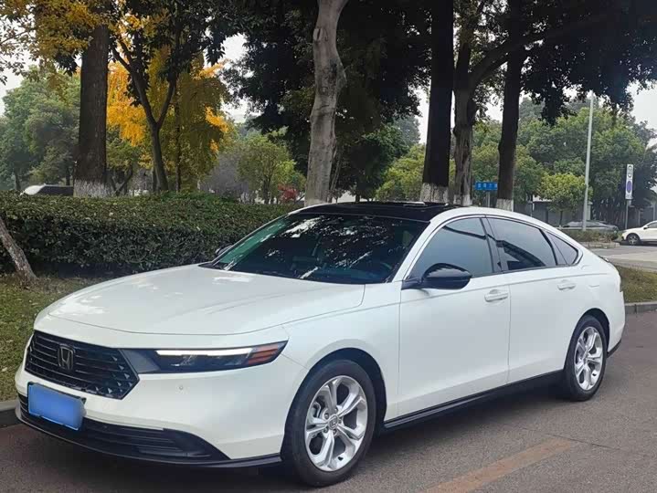 Фото 1 - Honda Accord