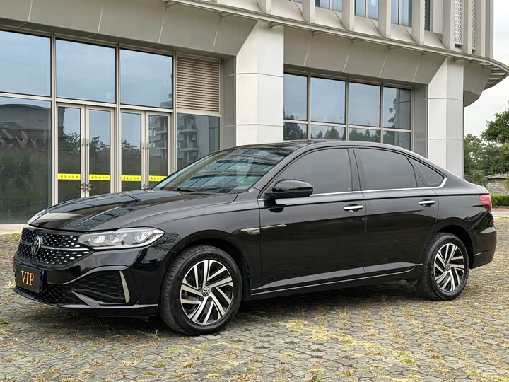 Фото 1 - Volkswagen Lavida