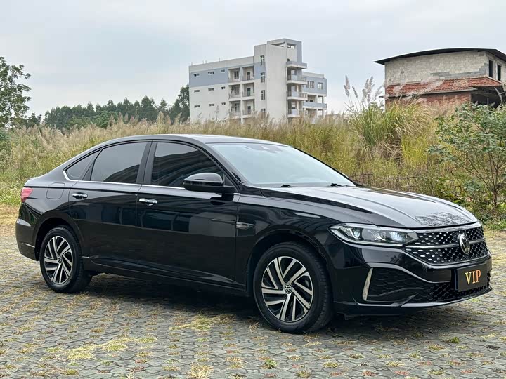 Фото 3 - Volkswagen Lavida