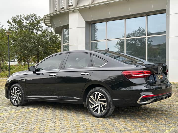 Фото 4 - Volkswagen Lavida