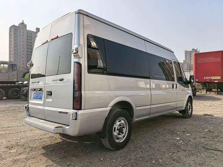 Фото 4 - Ford Transit New