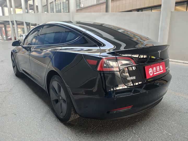 Фото 5 - Tesla Model 3