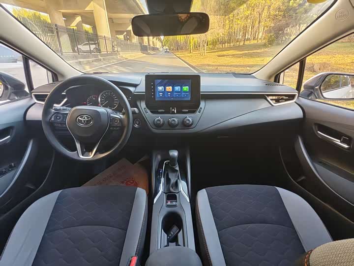 Фото 7 - Toyota Corolla