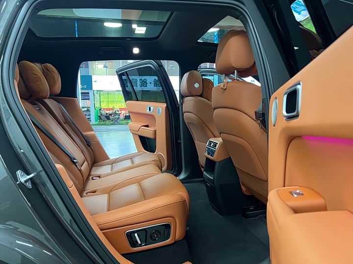 Фото 10 - LiXiang L7