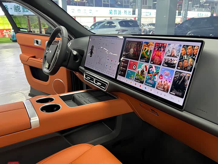 Фото 13 - LiXiang L7