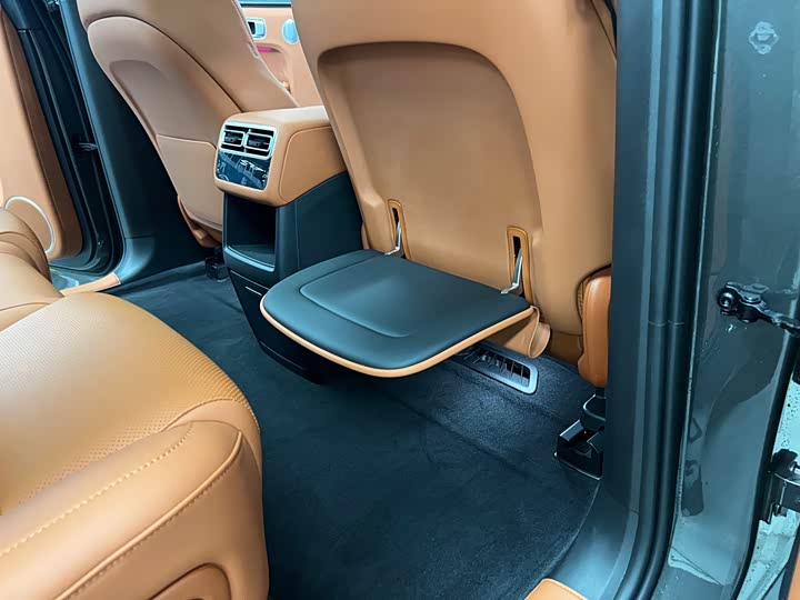 Фото 17 - LiXiang L7