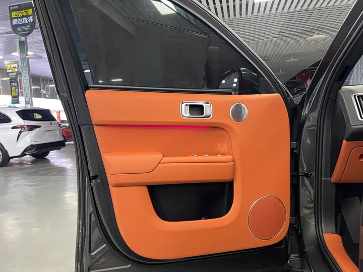 Фото 21 - LiXiang L7